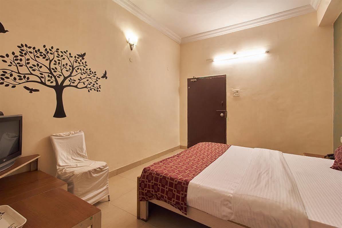 Hotel Sri Sai Krupa Χιντεραμπάντ Εξωτερικό φωτογραφία