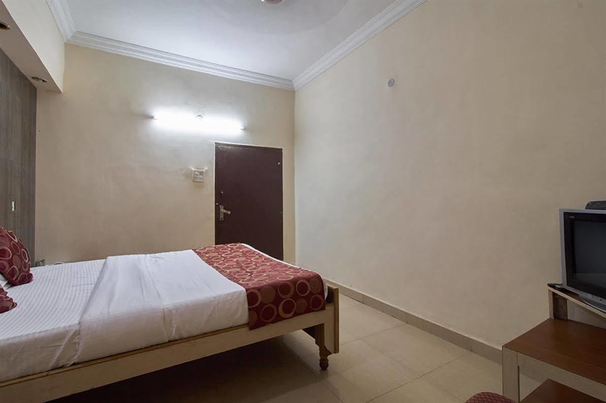 Hotel Sri Sai Krupa Χιντεραμπάντ Εξωτερικό φωτογραφία